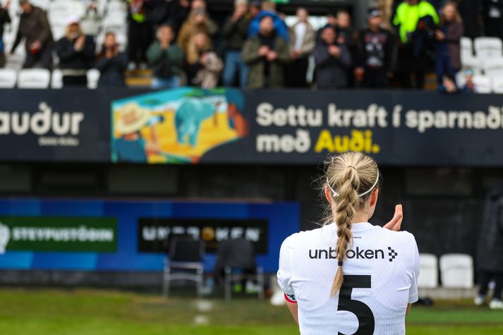 Arna Eiríksdóttir kveður fólkið í Kaplakrika eftir þrjú ár sem leikmaður FH. 