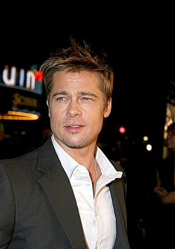 Var trúr Brad Pitt segist ekki hafa haldið framhjá Jennifer Aniston við tökur myndarinnar Mr and Mrs Smith, þar sem hann kynntist Angelinu Jolie.