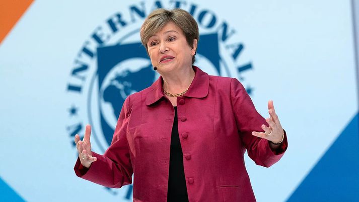 Kristalina Georgieva, framkvæmdastjóri Alþjóðagjaldeyrissjóðsins, segir skuldasöfnun ríkja vera eitt af þremur stærstu úrlausnarefnum heimshagkerfisins og að stjórnvöld hafi ekki efni á öðru en að stemma stigu við auknum ríkisútgjöldum. 