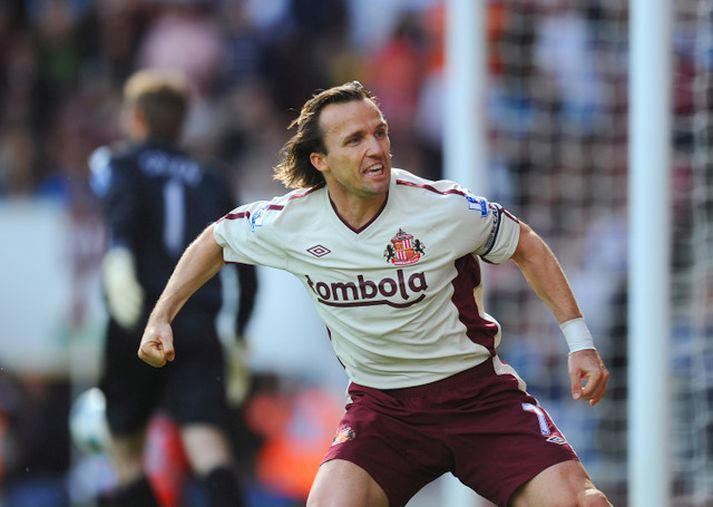 Boudewijn Zenden skoraði eitt og lagði upp annað í 3-0 sigri Sunderland á West Ham um helgina. Sigurinn reyndist dýrmætur en þetta var síðasti leikur Zendens með Sunderland.