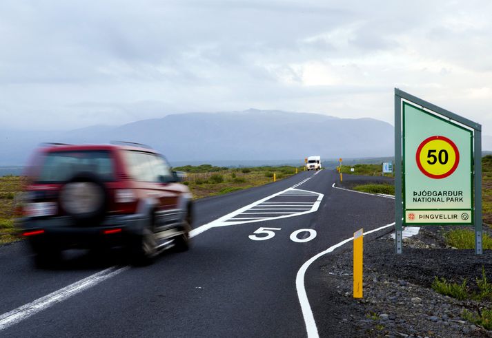 Þingvallavegur er fjölfarinn, ekki síst vegna mikillar fjölgunar ferðamanna.