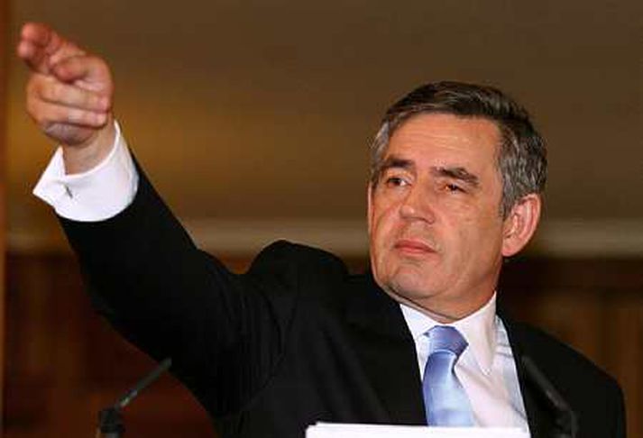 Gordon Brown mun loka skólum sem standast ekki kröfur