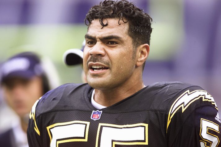 Junior Seau er einn besti leikmaður NFL-deildarinnar í sinni stöðu frá upphafi. Hann svipti sig lífi árið 2012 en rannsóknir leiddu í ljós að hann var með CTE-heilaskaða.