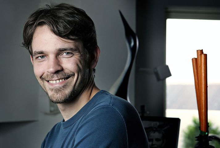 Leikstjórn var í höndum Þorleifs Arnar Arnarssonar.