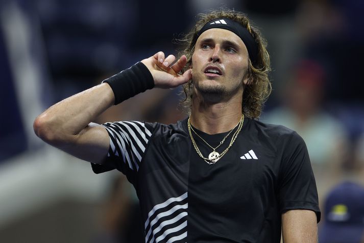Alexander Zverev er í 12. sæti heimslistans í tennis.