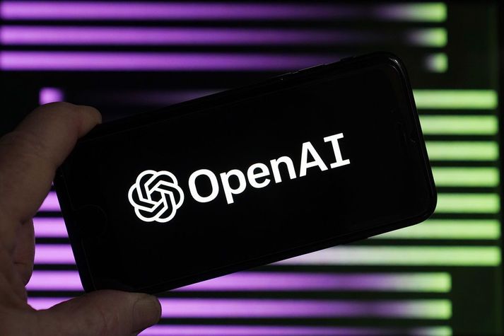 Forsvarsmenn OpenAI hafa um árabil ráðið fólk í Afríku til að vinna við að sía úr tungumálalíkönum fyrirtækisins.