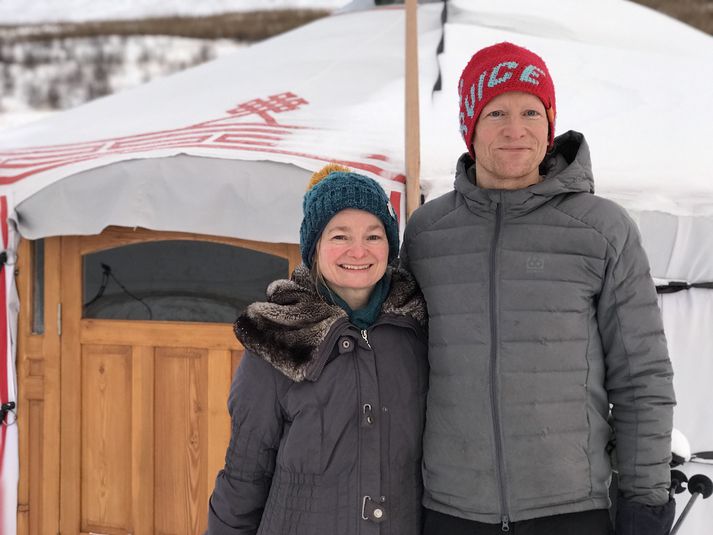 Hjónin Þóra Sólveig Bergsteinsdóttir og Erwin van der Werve eru alsæl með tjaldið góða.