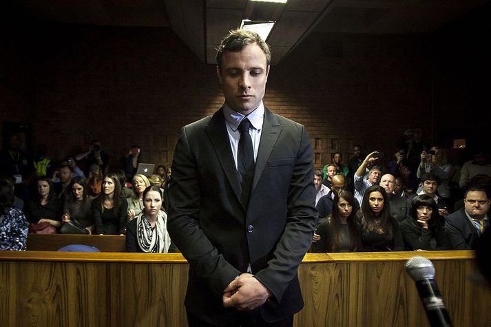 Oscar Pistorius losnar úr fangelsinu á nýju ári.
