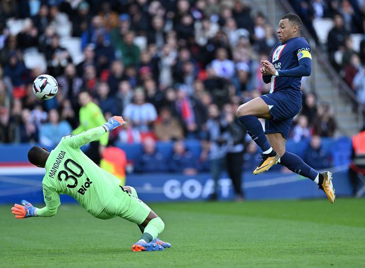 Mbappé tókst ekki að koma boltanum framhjá Steve Mandanda í dag.