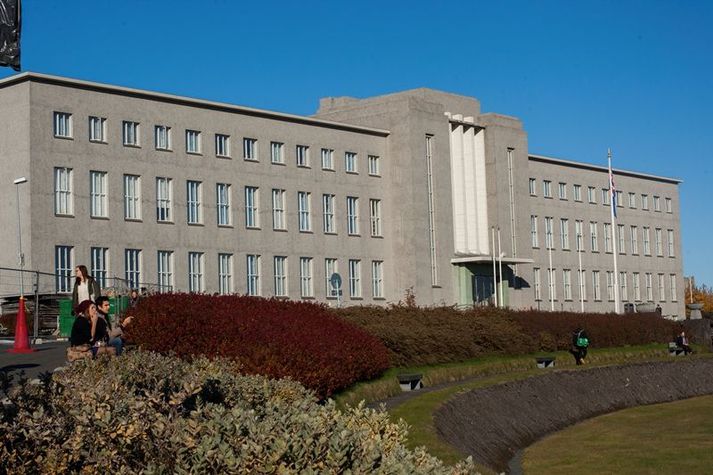 Háskóli Íslands.