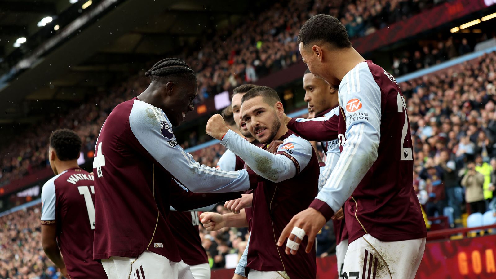 Fjögur mörk, varið víti og Villa upp í sjöunda sætið