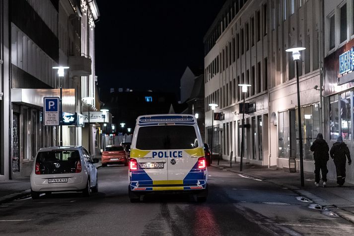 Lögregluþjónar að störfum í Reykjavík.