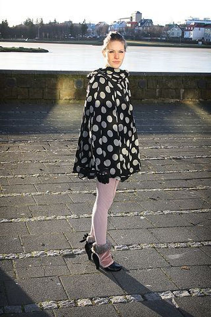 Elísabet Björgvinsdóttir hannar og saumar skóhlífar undir merkinu Babette. Myndir/úr einkasafni