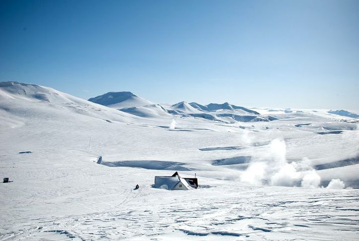 Snjómagnið í Hrafntinnuskeri er svipað núna og á þessari mynd sem tekin er að vetri. Snjórinn er hins vegar farinn að bráðna.