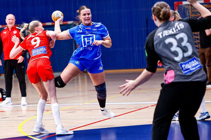 Stjarnan náði makalausu jafntefli við Hauka og slapp þannig við fall.