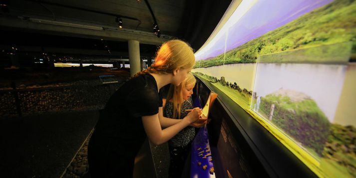 Á Landnámssýningunni í Aðalstræti eru tvær sýningar þar sem fjallað er um landnám Íslands og fyrstu áratugi Íslandsbyggðar.