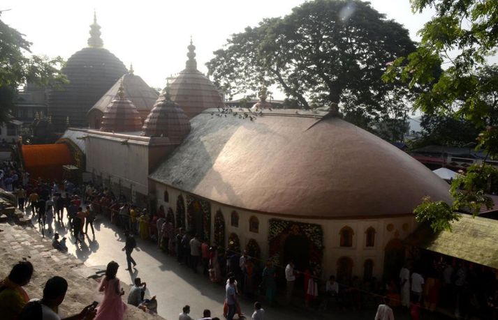 Höfuðlaust lík konunnar fannst í musteri í Guwahati.