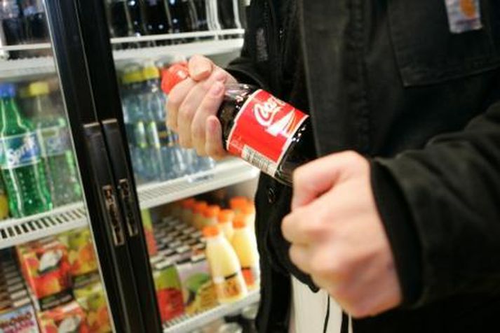 Næstum hálf öld skilur að elsta og yngsta þjófsins sem voru gripnir um helgina.