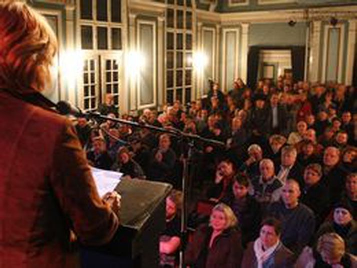 Frá borgarafundi í Iðnó í haust.