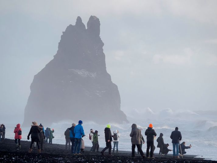 Óttast er að leiðsögumenn hafi ekki atvinnu næstu þrjá mánuði hið minnsta enda hefur alveg verið skrúfað fyrir ferðamannastrauminn.