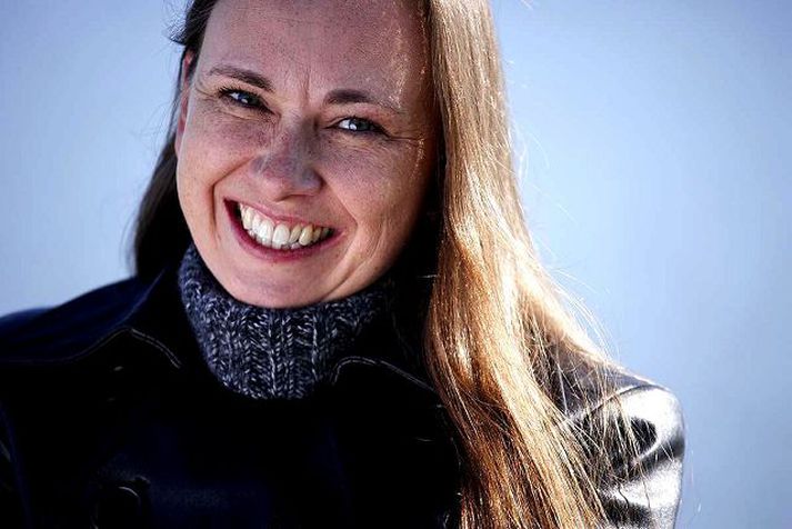 Þriðja táknið er nú „val mánaðarins“ í Waterstone´s sem er stærsta bókakeðja Englands.