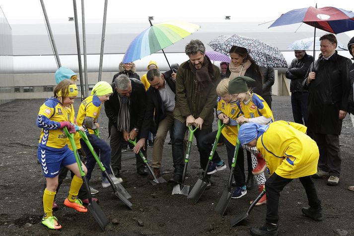 Gert er ráð fyrir að nýbyggingin verði tekin í notkun í byrjun næsta árs og nemur kostnaðaráætlun byggingarinnar um 780 milljónum króna.