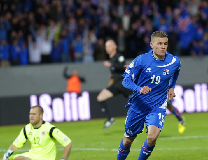 Alfreð er hér nýbúinn að skora seinna mark Íslands í kvöld.