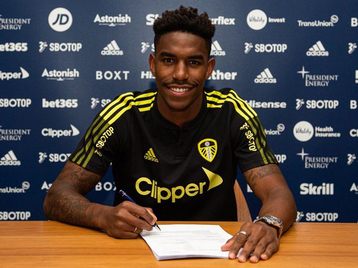 Junior Firpo er kominn til Leeds United.