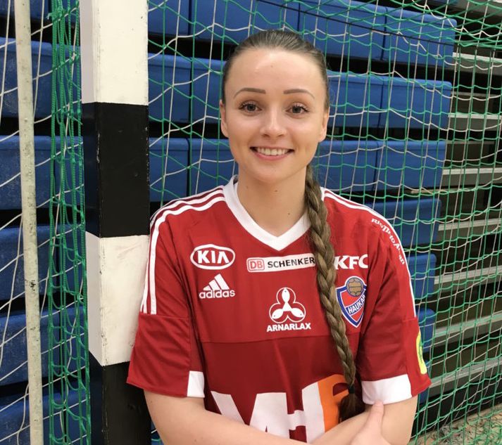 Hekla Rún Ámundadóttir er kominn í rauðan Haukabúninginn