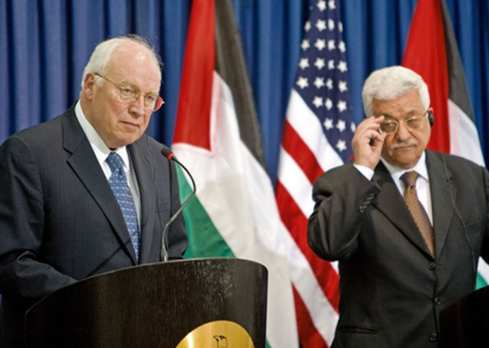 Dick Cheney hitti Abbas á Vesturbakkanum. Mynd/ AFP.
