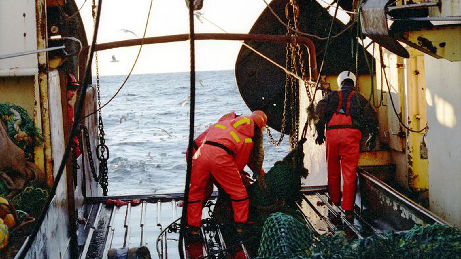 Veiðar með ljósvörpu að hefjast - Vísir