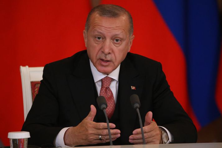 Erdogan forseti Tyrklands hefur krafist nýrra kosninga í Istanbul.