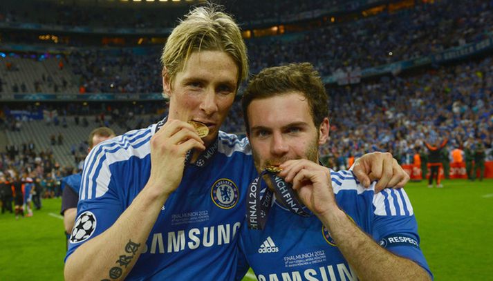 Spánverjarnir Fernando Torres og Juan Mata.