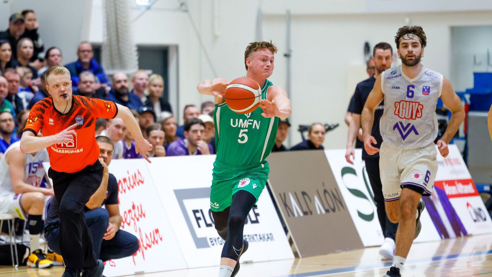 Uppgjörið:Njarðvík - Valur 110-78| Njarð­víkingar að kveikja á sér á hár­réttum tíma