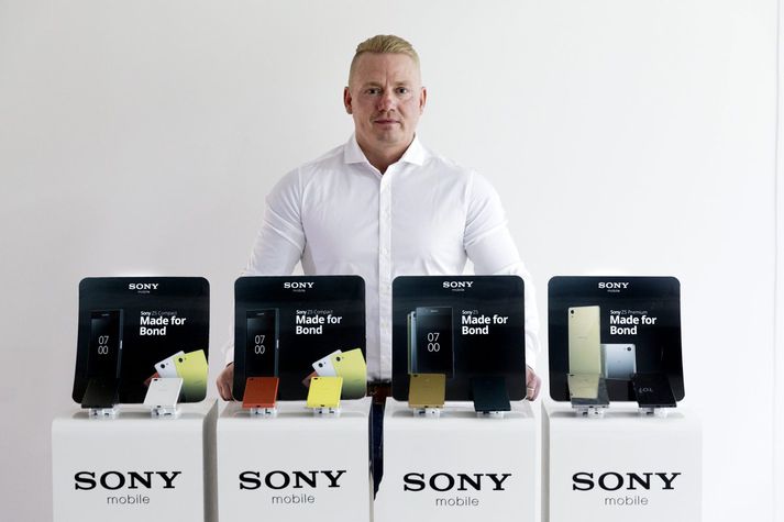 Í nýju glæsilegu Z5 línunni frá Sony eru þrír snjallsímar sem eru í grunninn sami síminn en í þremur mismunandi stærðum.  MYND/VILHELM