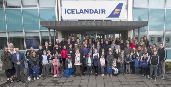 styrkþegar ásamt stjórnendum Vildarbarna við úthlutun í morgun.