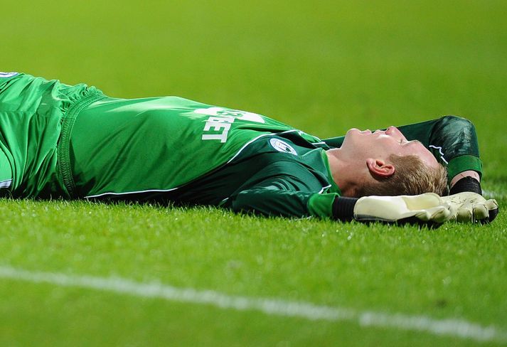 Chris Kirkland.