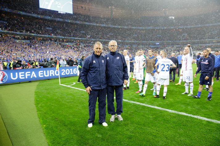 Kveðjustund hjá Lars Lagerbäck á EM 2016. Heimir Hallgrímsson tók þá einn við liðinu.