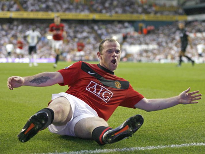Wayne Rooney fagnar hér marki sínu sem innsiglaði sigurinn á Tottenham.