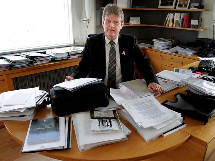 Tillaga Guðbjarts Hannessonar velferðarráðherra var samþykkt.