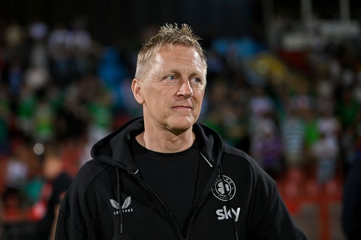 Heimir Hallgrímsson verður áfram í starfi hjá Írlandi, að minnsta kosti næstu tvo mánuði.