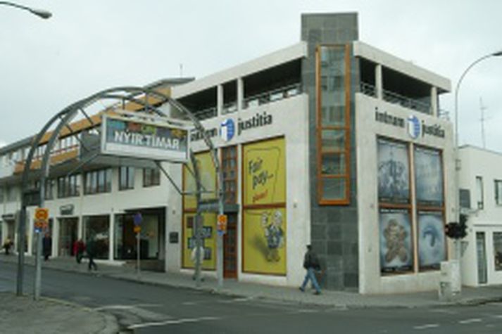 Intrum Justitia.