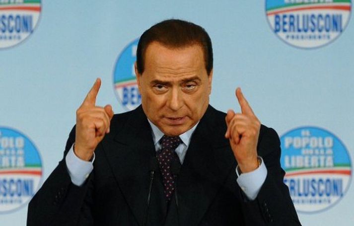 Berlusconi ætlar ekki fram aftur.
