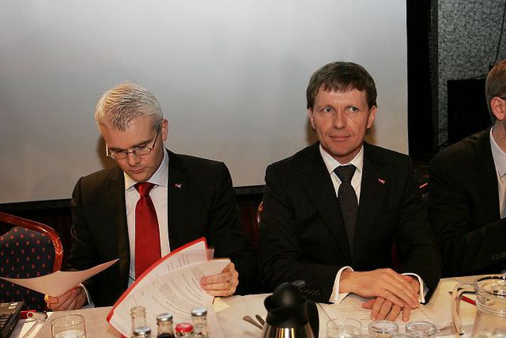Lárus Welding, fyrrum forstjóri, og Þorsteinn Jónsson, fyrrum stjórnarformaður Glitnis, á aðalfundi bankans í febrúar 2008. Fréttablaðið/Rósa
