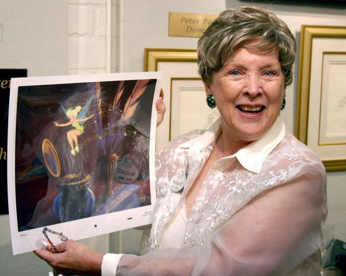 Margaret Kerry, fyrirmyndin að Disney-persónunni „Skellibjöllu“, á hátíðarhöldum í tilefni af 90 ára afmæli teiknimyndalistarinnar.