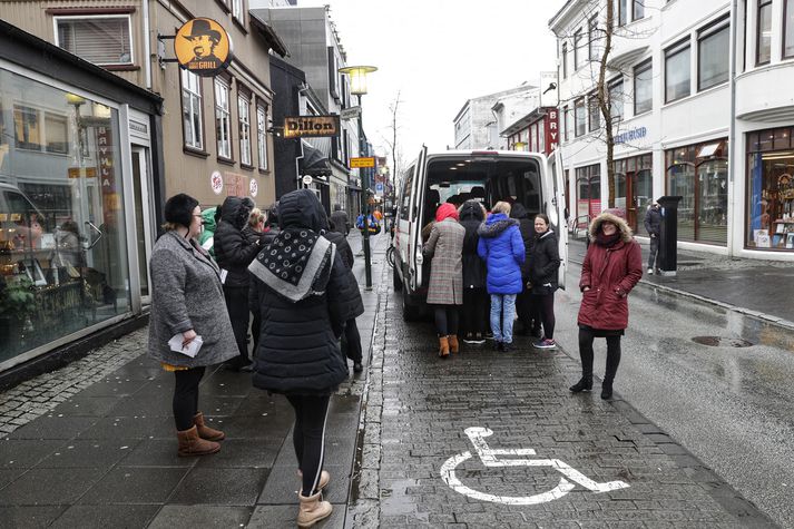 Eflingarbíllinn var á ferðinni í vikunni og kom meðal annars við á Sand Hóteli í miðbænum þar sem starfsmönnum bauðst að greiða atkvæði.