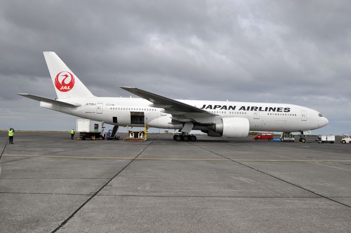 Mynd: Flugvél Japan Airlines á Keflavíkurflugvelli í dag.