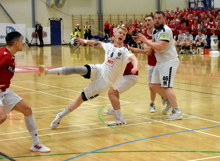 ÍBV á lið í efstu deildum karla og kvenna, bæði í handbolta og fótbolta.