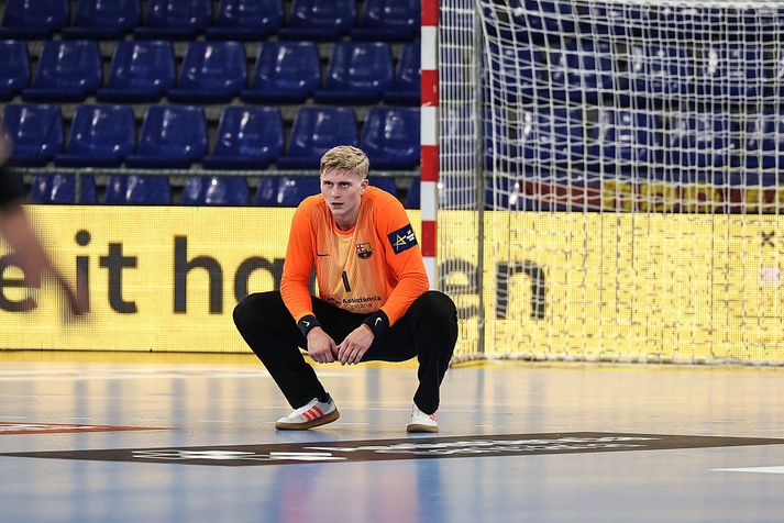 Viktor Gísli Hallgrímsson í leiknum við Pick Szeged í Barcelona í kvöld.