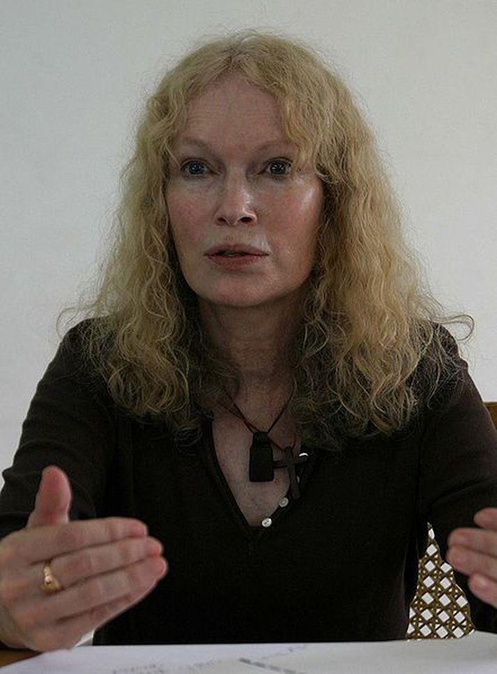 Mia Farrow.